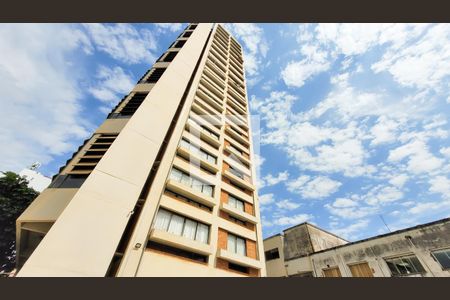 Studio à venda com 51m², 1 quarto e 1 vaga Studio à venda com 51m², 1 quarto e 1 vagaFachada