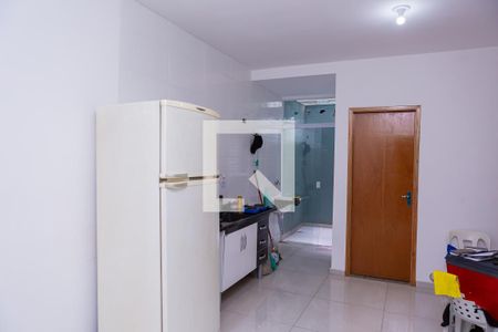 Sala/Cozinha de apartamento para alugar com 1 quarto, 52m² em Vila Euthalia, São Paulo