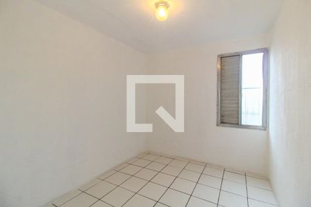 Quarto 1 de apartamento para alugar com 2 quartos, 60m² em Conjunto Residencial José Bonifácio, São Paulo