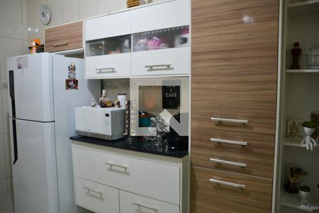 Casa à venda com 119m², 2 quartos e 2 vagas Casa à venda com 119m², 2 quartos e 2 vagasCozinha