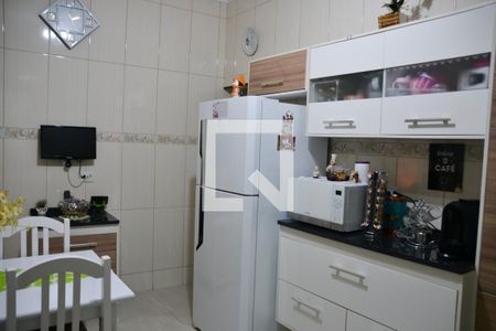 Casa à venda com 119m², 2 quartos e 2 vagas Casa à venda com 119m², 2 quartos e 2 vagasCozinha