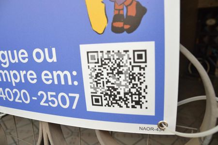 Casa à venda com 119m², 2 quartos e 2 vagas Casa à venda com 119m², 2 quartos e 2 vagasFachada