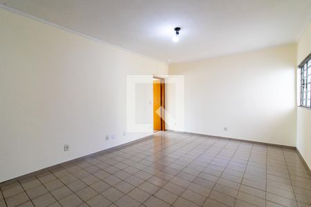 Sala de casa para alugar com 6 quartos, 240m² em Jardim Planalto, Campinas