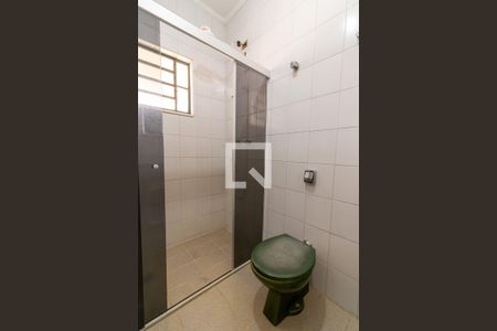 Banheiro do Quarto 1 de casa para alugar com 6 quartos, 240m² em Jardim Planalto, Campinas