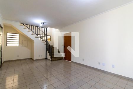 Sala de casa para alugar com 6 quartos, 240m² em Jardim Planalto, Campinas