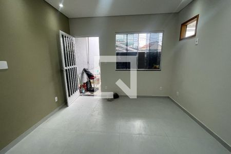 Sala de casa para alugar com 1 quarto, 60m² em Jardim Vinte E Cinco de Agosto, Duque de Caxias