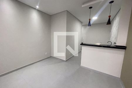 Sala de casa para alugar com 1 quarto, 60m² em Jardim Vinte E Cinco de Agosto, Duque de Caxias