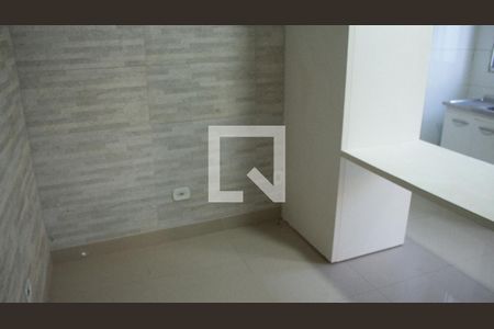 Sala de apartamento para alugar com 2 quartos, 40m² em Centro Alto, Ribeirão Pires