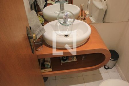 Lavabo de apartamento para alugar com 3 quartos, 170m² em Vila Galvão, Guarulhos