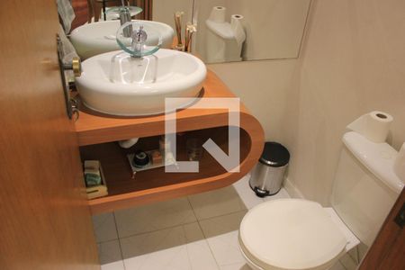 Lavabo de apartamento para alugar com 3 quartos, 170m² em Vila Galvão, Guarulhos