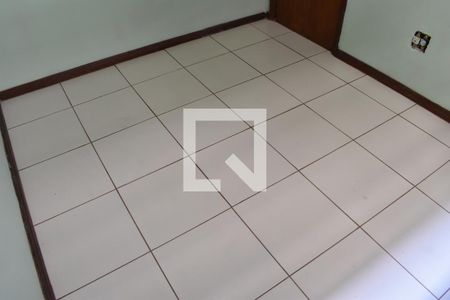 Quarto 2 de apartamento para alugar com 2 quartos, 50m² em Cristo Rei, Curitiba