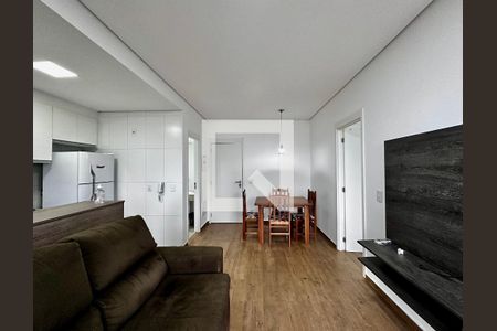 Sala de apartamento para alugar com 1 quarto, 53m² em Santo Amaro, São Paulo