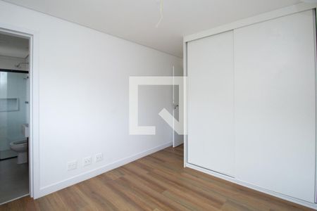 Suíte de apartamento à venda com 2 quartos, 127m² em Santo Antônio, Belo Horizonte