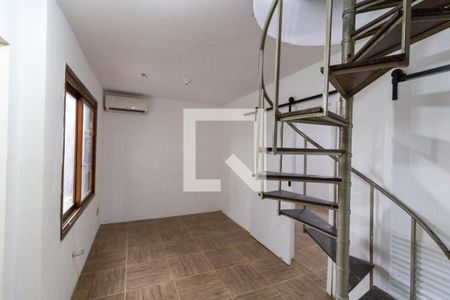 Sala de apartamento para alugar com 1 quarto, 100m² em Partenon, Porto Alegre