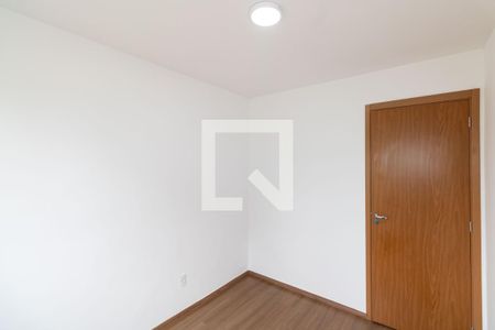 Quarto 1 de apartamento para alugar com 2 quartos, 45m² em Inhoaíba, Rio de Janeiro