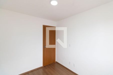 Quarto 1 de apartamento para alugar com 2 quartos, 45m² em Inhoaíba, Rio de Janeiro