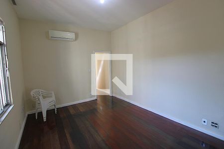 Sala de casa para alugar com 2 quartos, 70m² em Cascadura, Rio de Janeiro