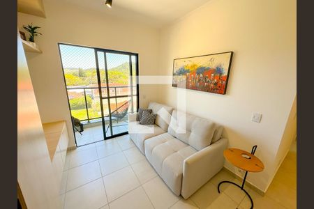 Sala de TV de apartamento para alugar com 2 quartos, 80m² em Vargem Grande, Florianópolis