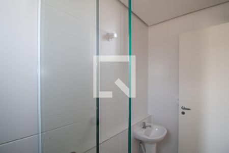 Banheiro de apartamento para alugar com 1 quarto, 34m² em Vila Guilherme, São Paulo