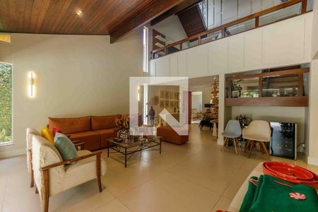 Sala de casa de condomínio para alugar com 4 quartos, 505m² em Barra da Tijuca, Rio de Janeiro