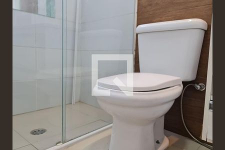 Banheiro de apartamento para alugar com 1 quarto, 35m² em Jardim Santa Helena, Guarulhos