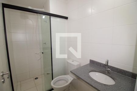 Banheiro de apartamento para alugar com 1 quarto, 33m² em Butantã, São Paulo