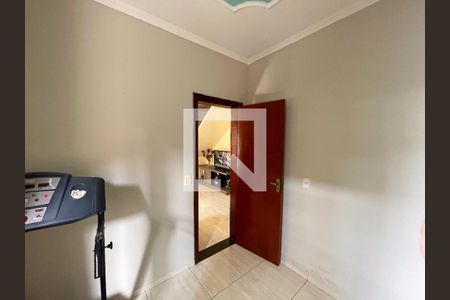 quarto 1 de casa à venda com 4 quartos, 360m² em Bandeirantes, Contagem