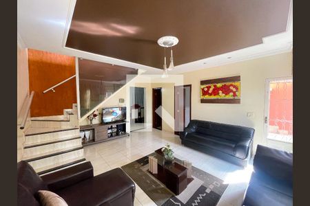 Sala de casa à venda com 4 quartos, 360m² em Bandeirantes, Contagem