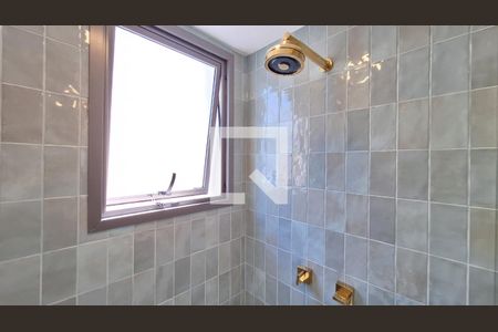 Apartamento à venda com 115m², 2 quartos e 2 vagas Apartamento à venda com 115m², 2 quartos e 2 vagasBanheiro da Suíte 1