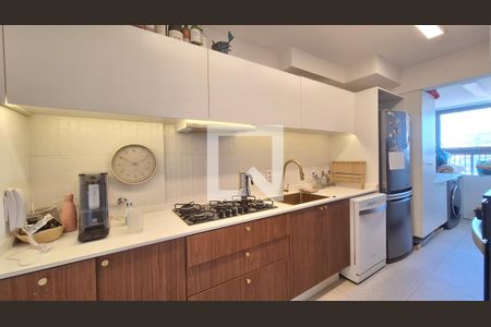 Apartamento à venda com 115m², 2 quartos e 2 vagas Apartamento à venda com 115m², 2 quartos e 2 vagasCozinha e Área de Serviço