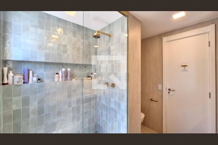 Apartamento à venda com 115m², 2 quartos e 2 vagas Apartamento à venda com 115m², 2 quartos e 2 vagasBanheiro da Suíte 2