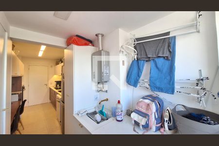 Apartamento à venda com 115m², 2 quartos e 2 vagas Apartamento à venda com 115m², 2 quartos e 2 vagasCozinha e Área de Serviço