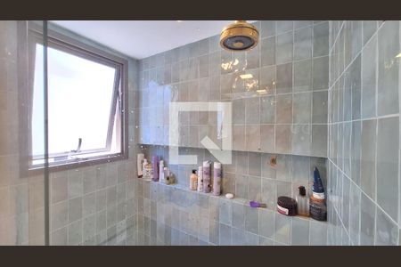 Apartamento à venda com 115m², 2 quartos e 2 vagas Apartamento à venda com 115m², 2 quartos e 2 vagasBanheiro da Suíte 2