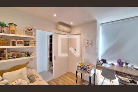 Suíte 1 de apartamento para alugar com 2 quartos, 110m² em Alto da Lapa, São Paulo