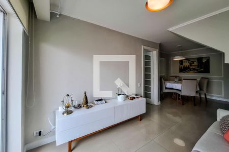 Sala de Estar de apartamento à venda com 3 quartos, 180m² em Vila Firmiano Pinto, São Paulo