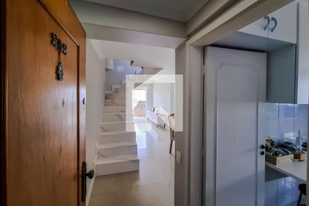 Entrada de apartamento à venda com 3 quartos, 180m² em Vila Firmiano Pinto, São Paulo