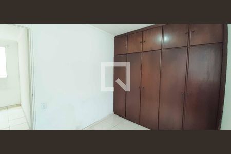 Quarto 1 de apartamento para alugar com 2 quartos, 47m² em Vila Yolanda, Osasco