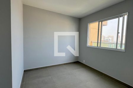 Sala de TV de apartamento à venda com 2 quartos, 118m² em Vila Barros, Barueri