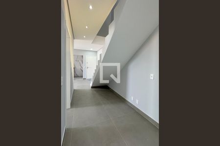 Corredor de apartamento para alugar com 3 quartos, 118m² em Vila Barros, Barueri