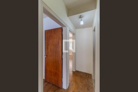 Corredor de apartamento para alugar com 2 quartos, 68m² em Vila Buarque, São Paulo