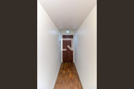 Corredor de Entrada de apartamento para alugar com 2 quartos, 68m² em Vila Buarque, São Paulo