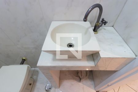 Lavabo de casa para alugar com 3 quartos, 110m² em Itaquera, São Paulo