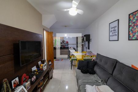 Sala e Cozinha de casa de condomínio à venda com 2 quartos, 74m² em Vila Ré, São Paulo