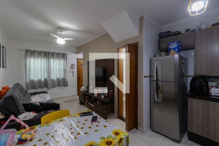 Sala e Cozinha de casa de condomínio à venda com 2 quartos, 74m² em Vila Ré, São Paulo