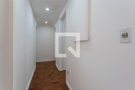 Corredor de apartamento para alugar com 3 quartos, 94m² em Vila Nova Conceição, São Paulo