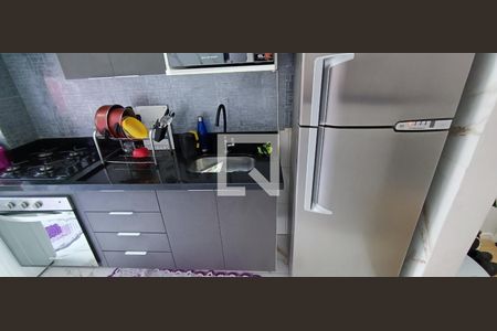 Cozinha de apartamento à venda com 2 quartos, 50m² em Jardim Henriqueta, Taboão da Serra