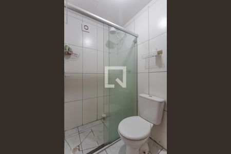 Banheiro de apartamento à venda com 2 quartos, 44m² em Parque Santa Fé, Porto Alegre