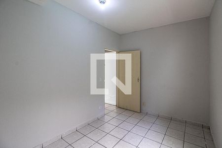 Quarto 1 de casa para alugar com 2 quartos, 60m² em Vila Liviero, São Paulo