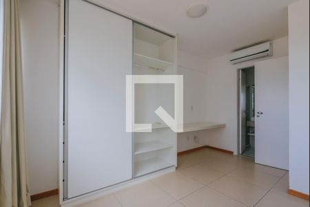 Suíte 1 de apartamento para alugar com 3 quartos, 120m² em Horto Florestal, Salvador