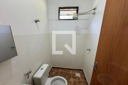 Banheiro de casa para alugar com 1 quarto, 28m² em Parque Residencial Cidade Universitaria, Ribeirão Preto